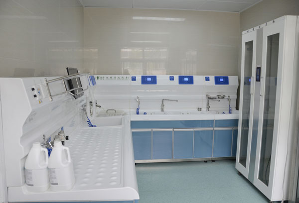 消化內鏡中心內鏡清洗室.jpg